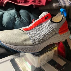 Nike Light Gray and Red Knit Sneakers